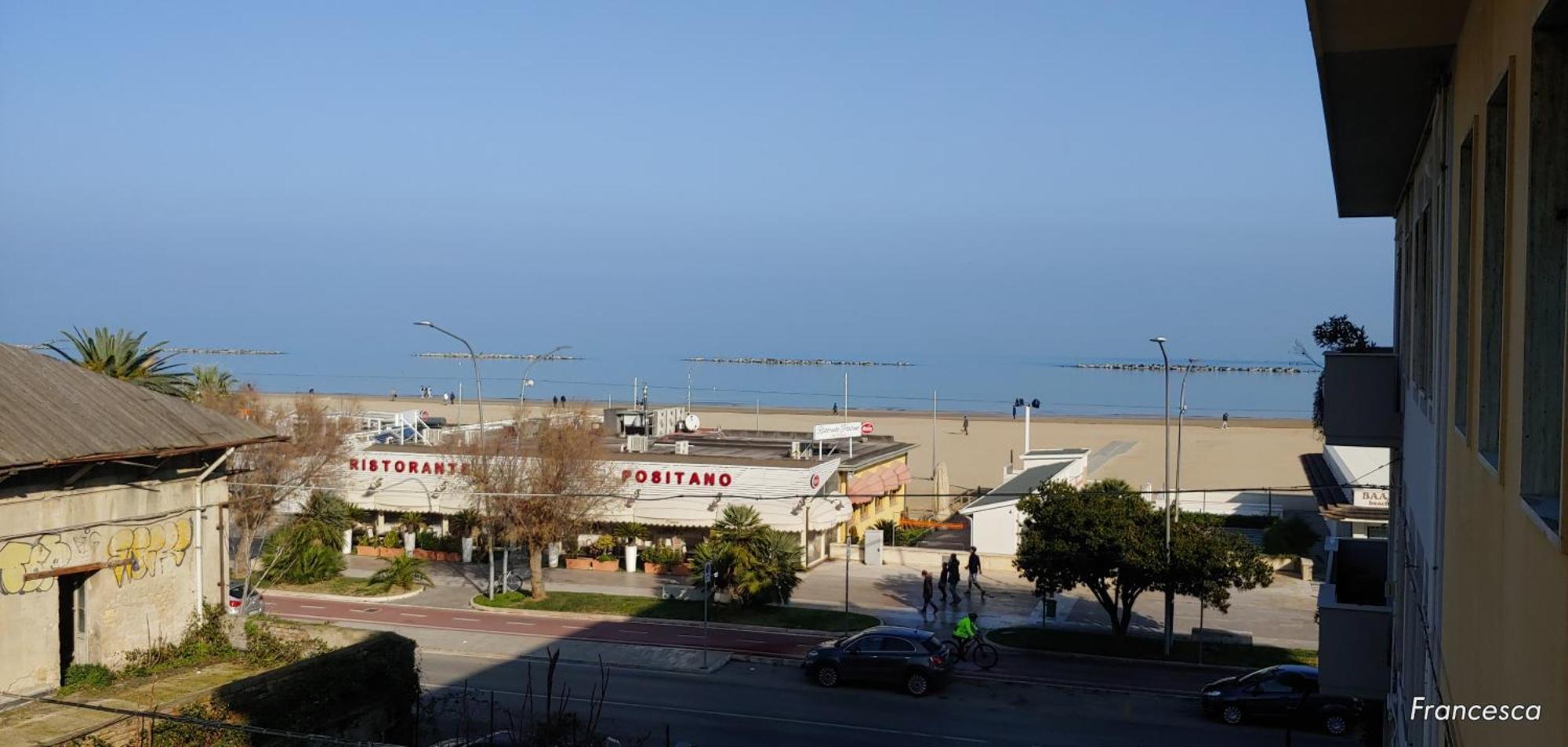 Casa Di Pipo - Appartamento Davanti Al Mare Pescara Exterior foto