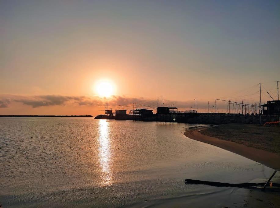 Casa Di Pipo - Appartamento Davanti Al Mare Pescara Exterior foto